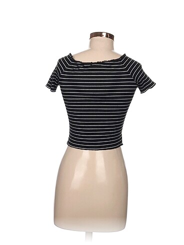 m Beden Diğer T-shirt %70 İndirimli.