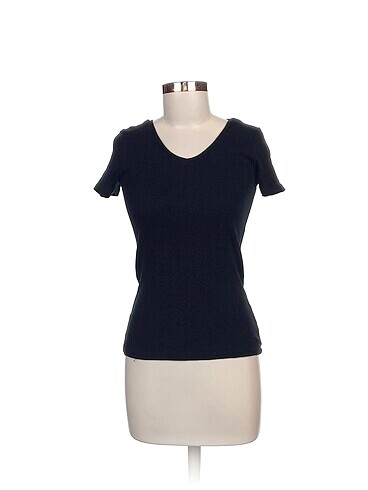 Defacto T-shirt %70 İndirimli.