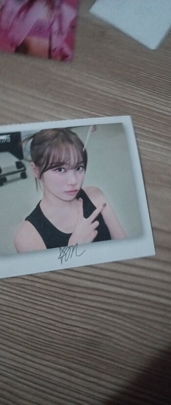 Gıdle fotokart Le sserafım fotorag - Görsel 5