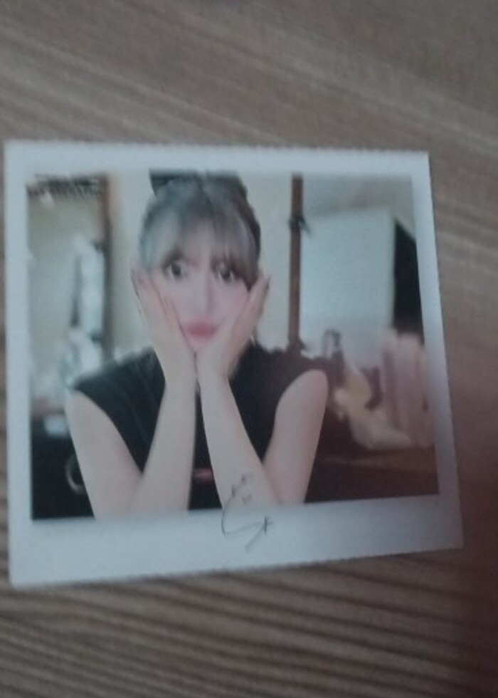 Gıdle fotokart Le sserafım fotorag - Görsel 4