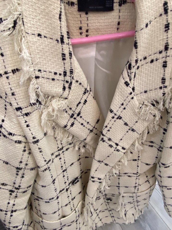 Düğmeli Beyaz Midi Kadın Blazer Ceket - Görsel 3