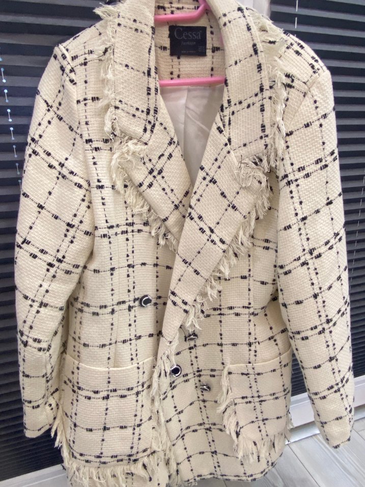 Düğmeli Beyaz Midi Kadın Blazer Ceket - Görsel 2