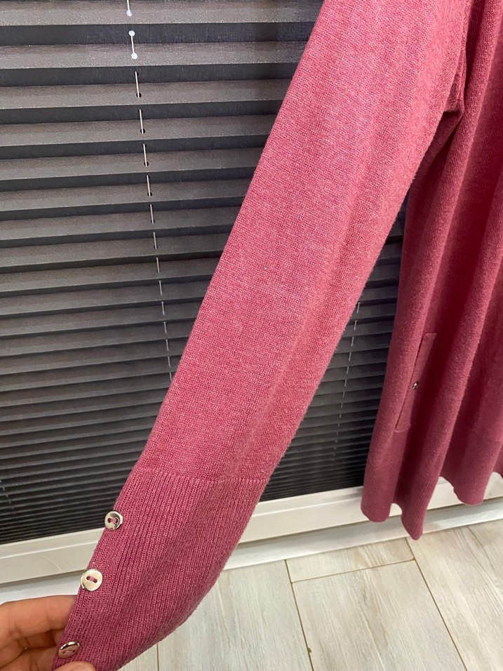 Bordo Düğmeli Kadın Hırka - Görsel 3