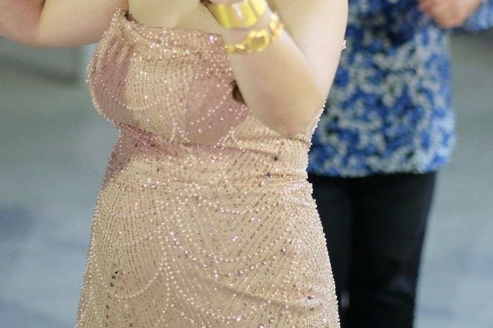 İşlemeli Bej Straplez Uzun Abiye Elbise - Görsel 3