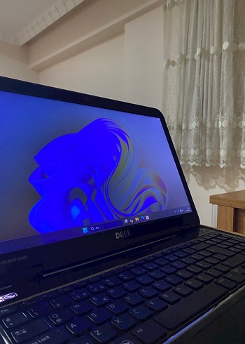 Mavi Dell Laptop 8 RAM - Görsel 2