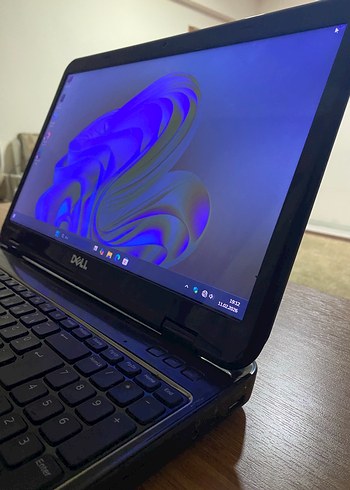 Mavi Dell Laptop 8 RAM - Görsel 4