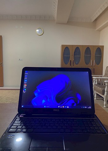 Mavi Dell Laptop 8 RAM - Görsel 3