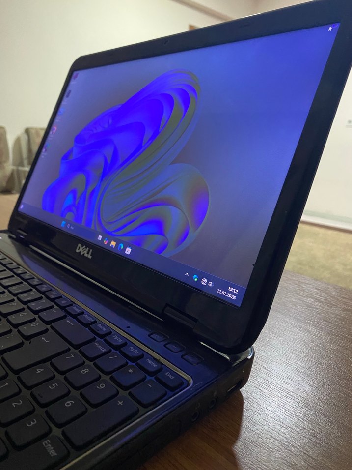 Mavi Dell Laptop 8 RAM - Görsel 4