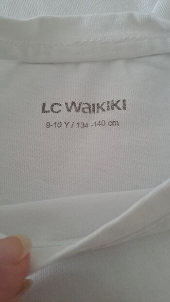 LC Waikiki Beyaz tisort