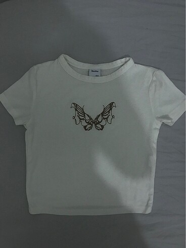 Bershka kelebek desenli crop