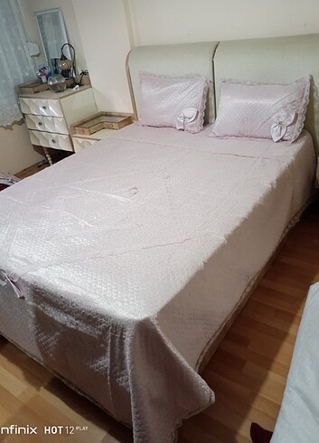 Yatak örtüsü 