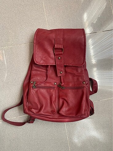 Bordo sırt çantası