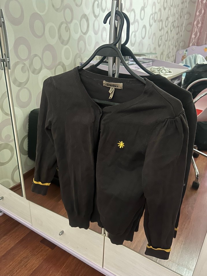 Düğmeli kahverengi Hırka - Görsel 2