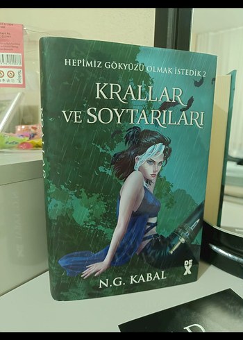 Krallar ve Soytarıları - N.G. Kabal
