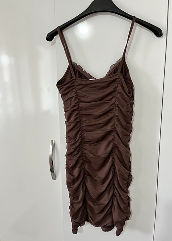Kahverengi Drapeli İnce Askılı Midi Elbise - Görsel 2