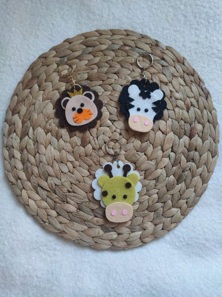 Renkli Nakışlı ve Boncuklu Çocuk Anahtarlıkları - Görsel 4