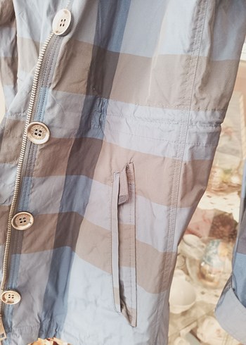 Kadın Mavi Uzun Düğmeli Yağmurluk - Görsel 4