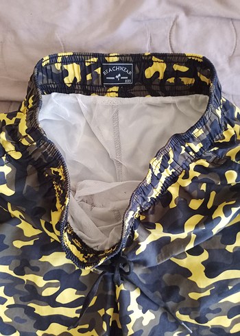 Sarı Kamuflaj Desenli Kemerli Mini Şort - Görsel 2