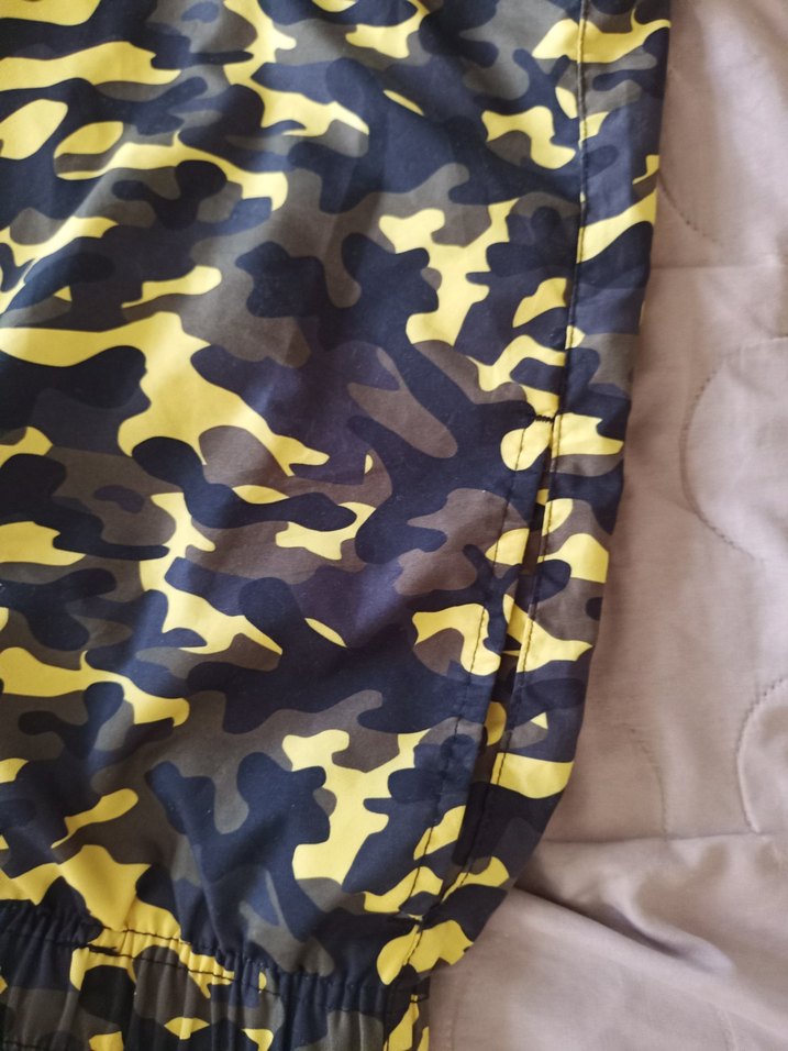 Sarı Kamuflaj Desenli Kemerli Mini Şort - Görsel 3