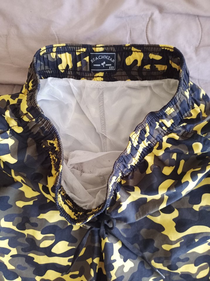 Sarı Kamuflaj Desenli Kemerli Mini Şort - Görsel 2