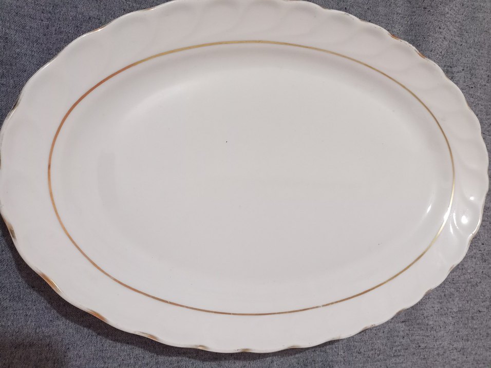 Beyaz Oval Porselen Servis Tabağı - Görsel 3