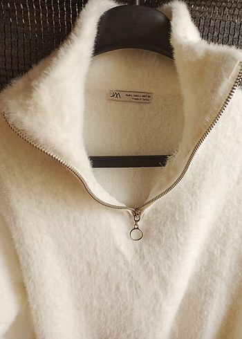 Beyaz Peluş Yumuşak Yaka Detaylı Kadın Kazak - Görsel 2