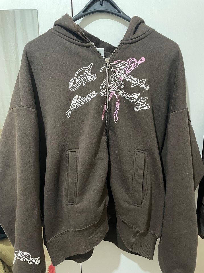 bershka baskılı sweatshirt - Görsel 3