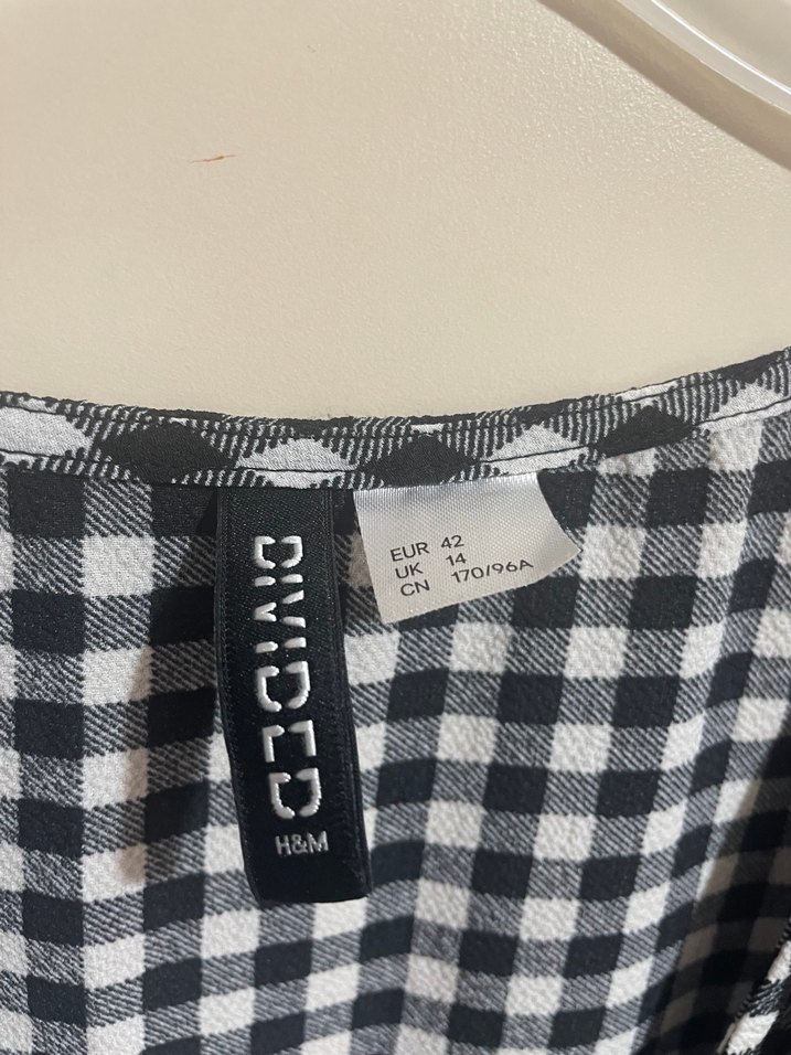 H&M Kareli V Yaka Elbise - Görsel 5