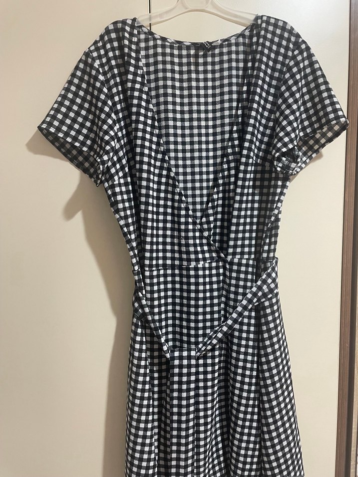 H&M Kareli V Yaka Elbise - Görsel 3