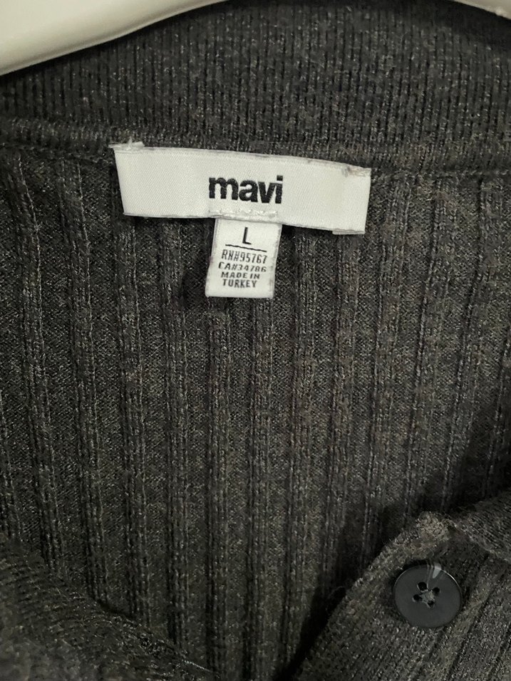 Gri Düğmeli Polo Yaka Kısa Kollu Kadın Kazak - Görsel 2