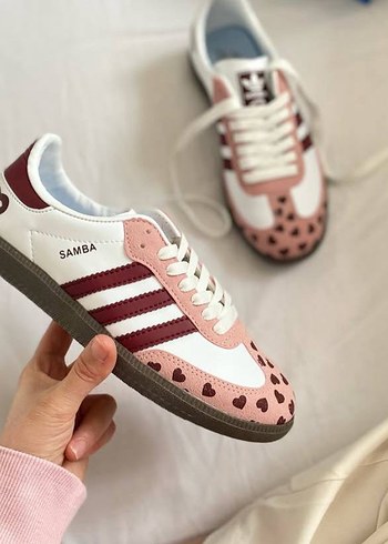 39 Beden pembe Renk Adidas Kadın Pembe Desenli Spor Ayakkabı
