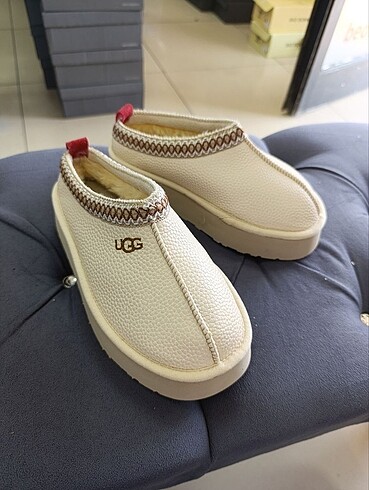 UGG Terlik