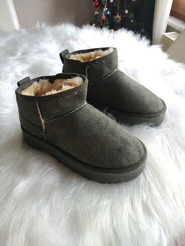 39 Beden UGG BOT