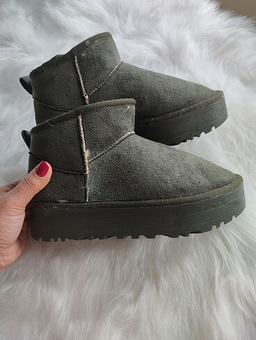 UGG Bot