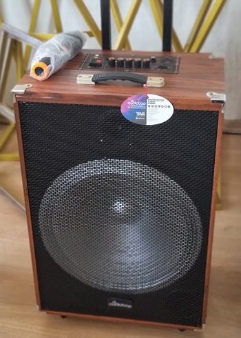 Renkli Ahşap Bluetooth Hoparlör
