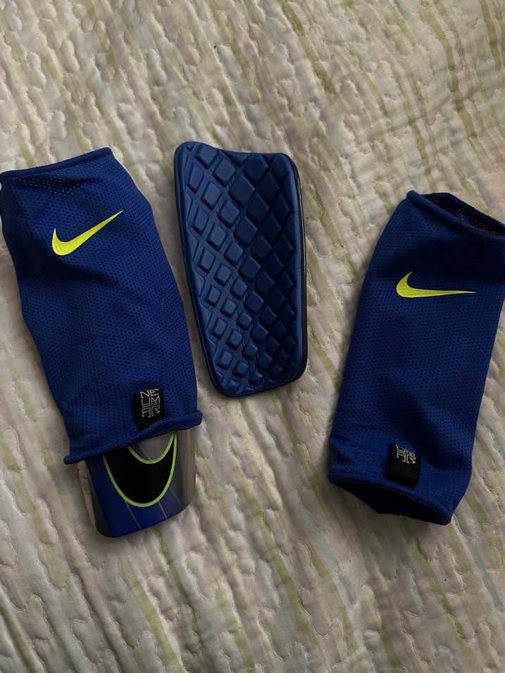 Nike çocuk futbol koruyucu - Görsel 2