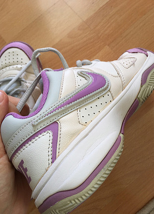 36 Beden beyaz Renk Nike koşu ayakkabısı