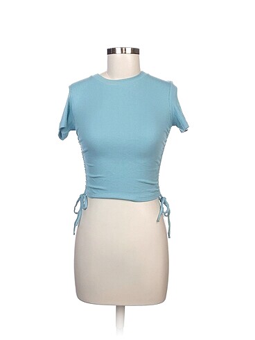 Dilvin T-shirt %70 İndirimli.