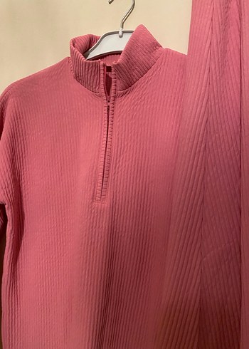 Pembe Yüksek Yakalı Kadın takım - Görsel 2