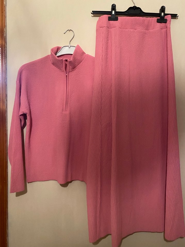 Pembe Yüksek Yakalı Kadın takım - Görsel 3