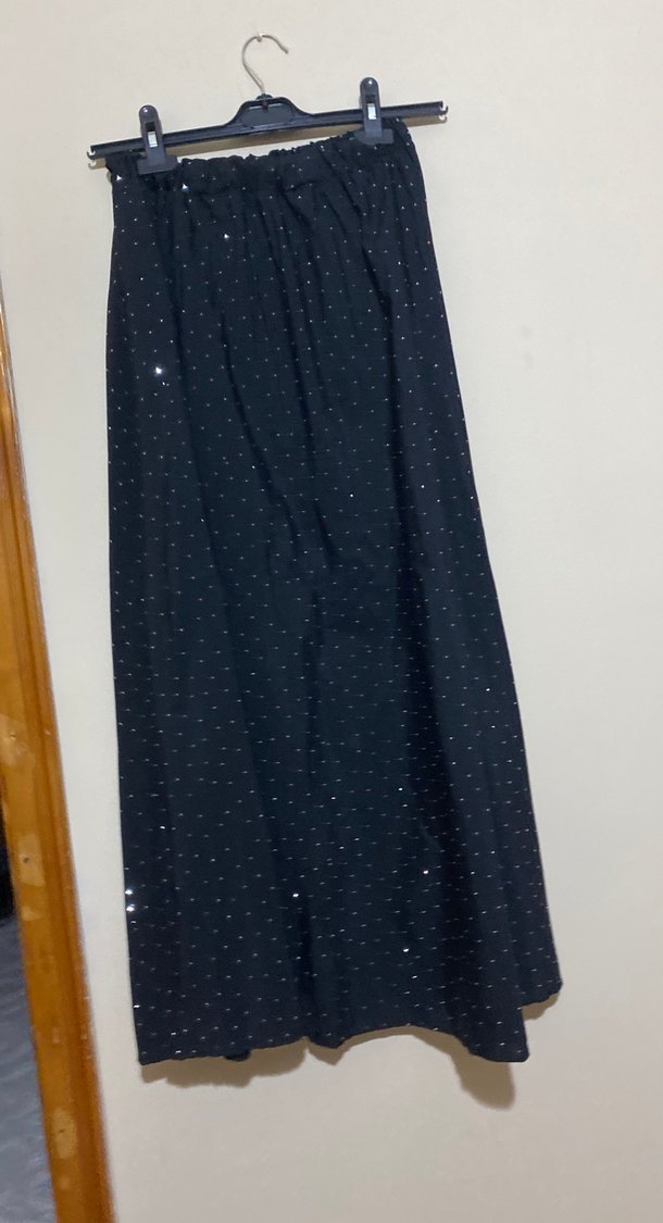 Siyah Pilili Uzun Kadın Etek - Görsel 3