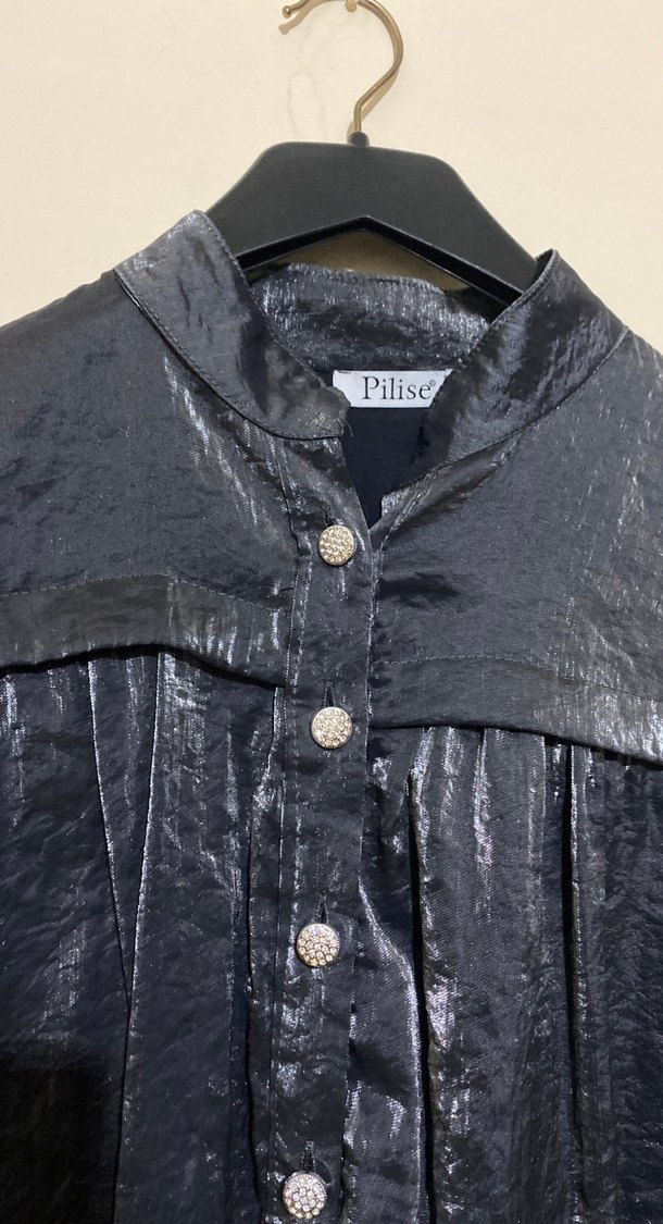 Parlak Siyah Düğmeli Kadın Ceket - Görsel 2