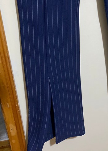 Kadın Lacivert Çizgili Pilili Kumaş Pantolon - Görsel 2