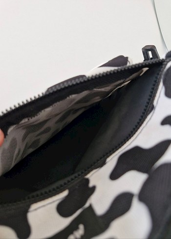 İnek Desenli Kol Çantası - Görsel 5