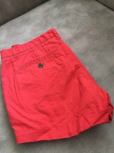 34 Beden Kırmızı H&M kot şort