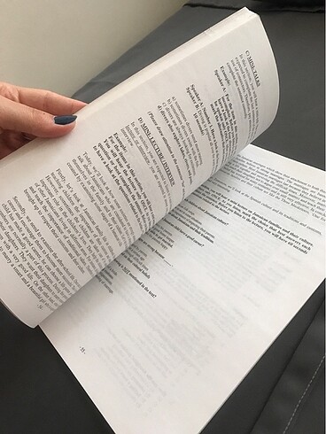 Beden Renk ODTÜ 2006 basım. Ingilizce reading & vocabulary review
