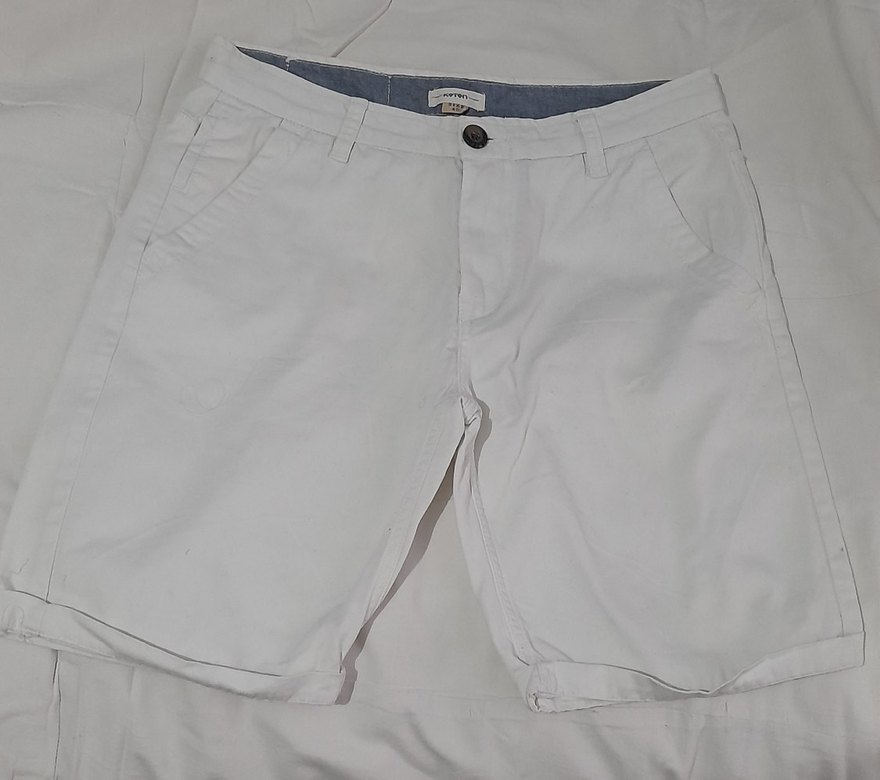 Düğmeli Beyaz Midi Erkek Şort - Görsel 2