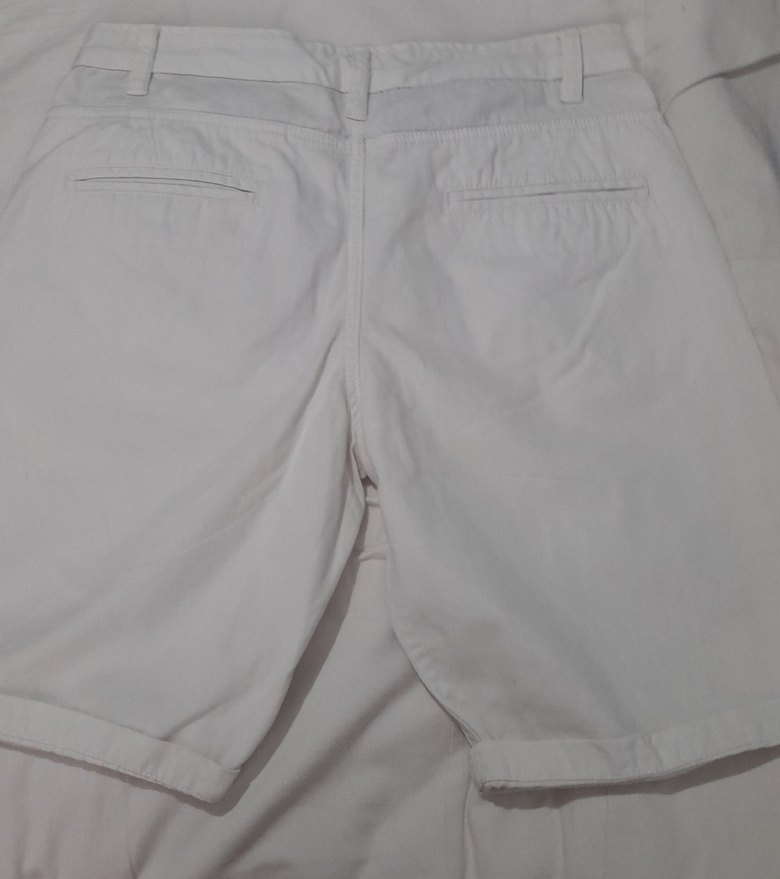 Düğmeli Beyaz Midi Erkek Şort - Görsel 3