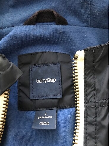 Gap GAP yağmurluk 3 yaş yepyeni