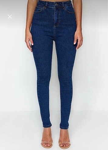 m Beden mavi Renk Jeanssss